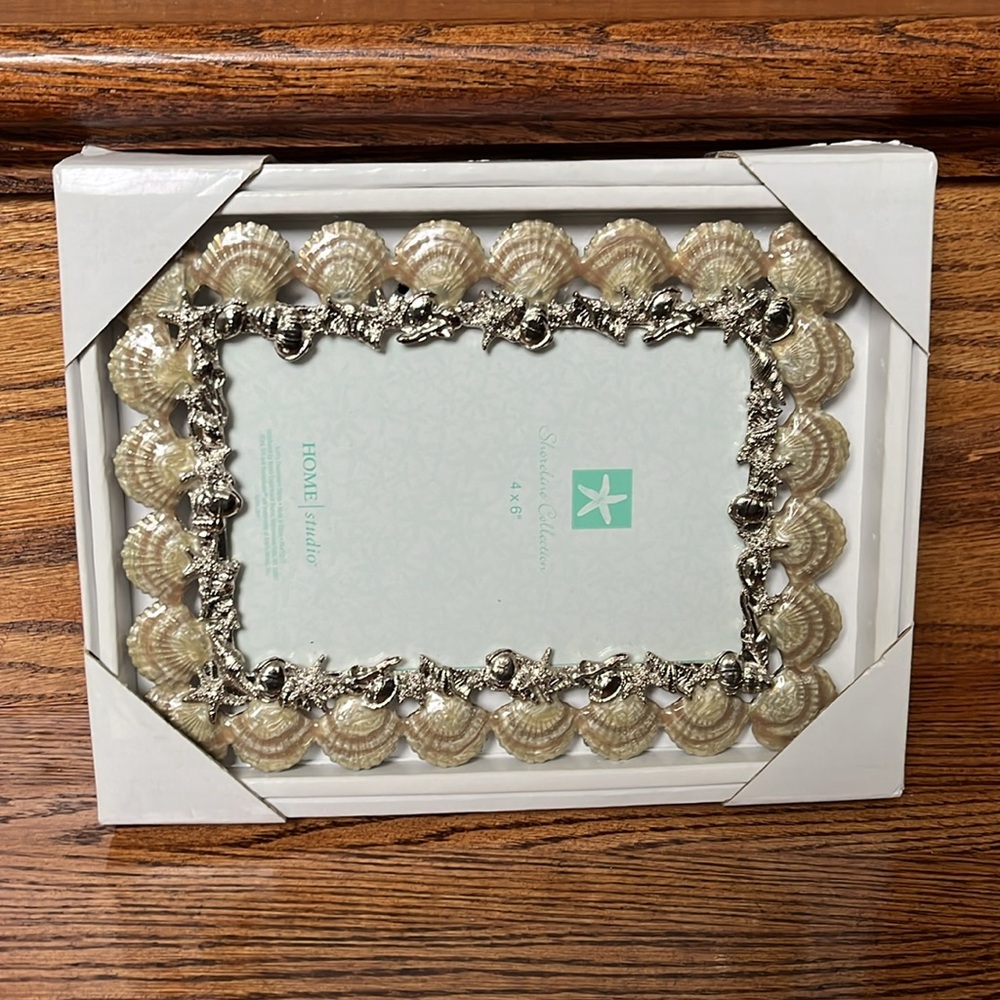 Home Studio Shoreline Collection 4x6 Seashell Picture Frame - Picture 2 of 4